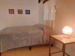 Jacaranda Hotel & Jungle Garden