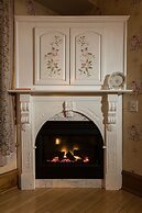 Honeybee Inn Bed & Breakfast