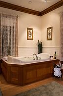 Honeybee Inn Bed & Breakfast