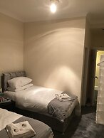 The New Alexandra Hotel