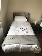 The New Alexandra Hotel