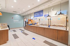 Holiday Inn Express & Suites Marion by IHG