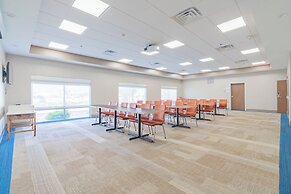 Holiday Inn Express & Suites Marion by IHG