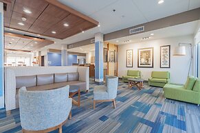 Holiday Inn Express & Suites Marion by IHG