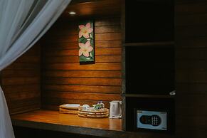 Dini DNusa Lembongan