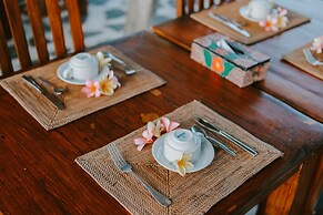 Dini DNusa Lembongan