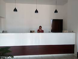 Crimson Park Shripriya Hotel