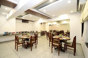 Crimson Park Shripriya Hotel