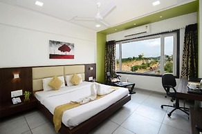 Crimson Park Shripriya Hotel