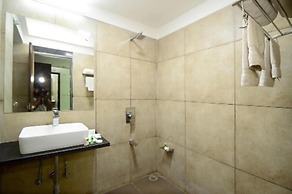 Crimson Park Shripriya Hotel