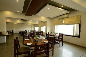 Crimson Park Shripriya Hotel