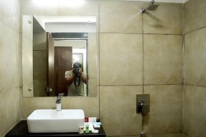 Crimson Park Shripriya Hotel