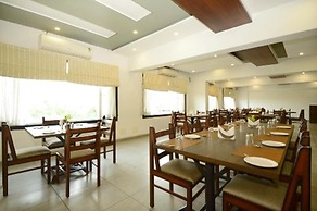 Crimson Park Shripriya Hotel