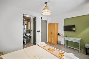 The Green Goose Hotel