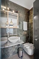 The Green Goose Hotel