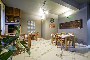 The Green Goose Hotel