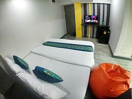 Riski Residence Bangbuathong