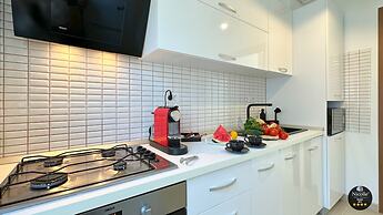 Deluxe Nicolle Solid Residence Mamaia