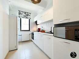 Deluxe Nicolle Solid Residence Mamaia