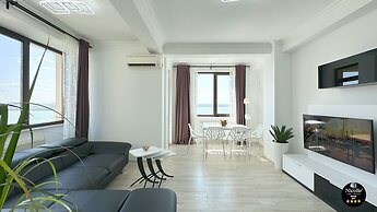 Deluxe Nicolle Solid Residence Mamaia