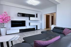 Deluxe Nicolle Solid Residence Mamaia