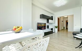 Deluxe Nicolle Solid Residence Mamaia