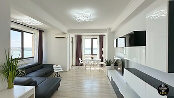 Deluxe Nicolle Solid Residence Mamaia