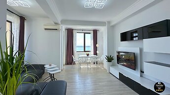 Deluxe Nicolle Solid Residence Mamaia