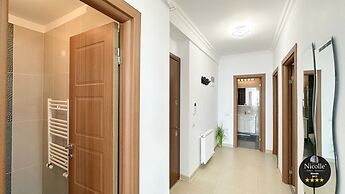 Deluxe Nicolle Solid Residence Mamaia