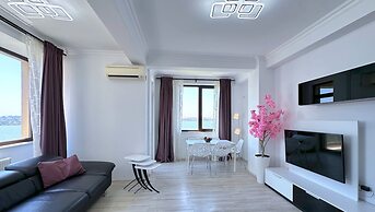 Deluxe Nicolle Solid Residence Mamaia