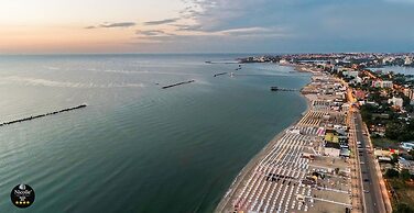 Deluxe Nicolle Solid Residence Mamaia