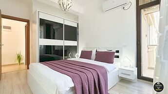 Deluxe Nicolle Solid Residence Mamaia