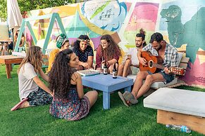 The White Hill Guest House - Hostel