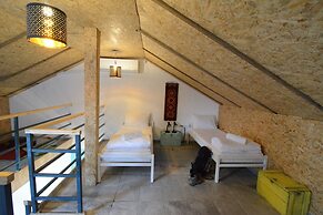 The White Hill Guest House - Hostel