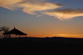 The White Hill Guest House - Hostel