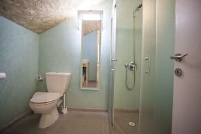 The White Hill Guest House - Hostel