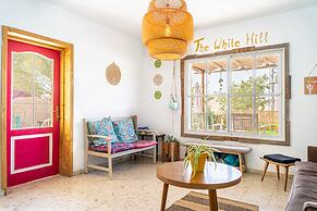 The White Hill Guest House - Hostel