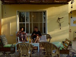 The White Hill Guest House - Hostel