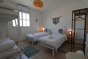 The White Hill Guest House - Hostel