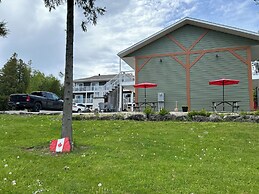 Escarpment Heights Motel