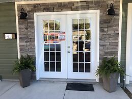 Escarpment Heights Motel