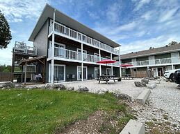 Escarpment Heights Motel