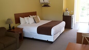 Escarpment Heights Motel