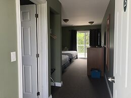 Escarpment Heights Motel