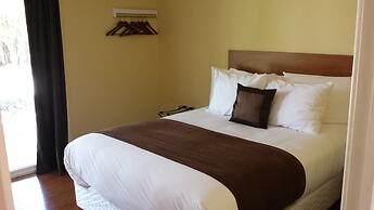 Escarpment Heights Motel