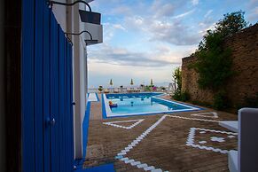 Paradise Lukova Hotel