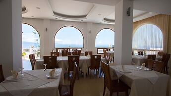 Paradise Lukova Hotel