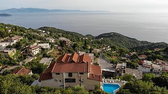 Paradise Lukova Hotel