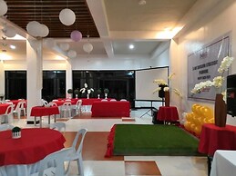 AGM Beachfront Resort & Resto