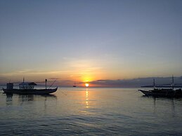 AGM Beachfront Resort & Resto